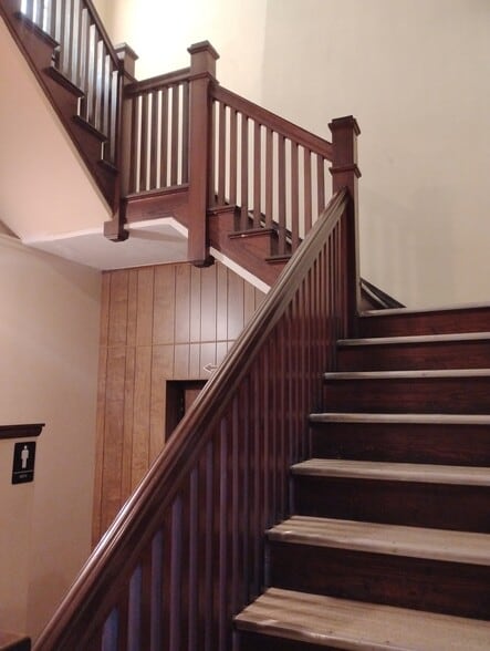 More Photos Of 906 Elm St, Coffeyville Religious Facility For Sale