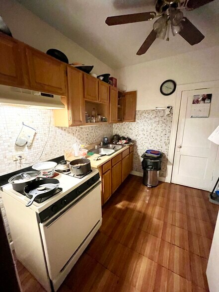 More Photos Of 7955 S Hermitage Ave, Chicago Apartments For Sale