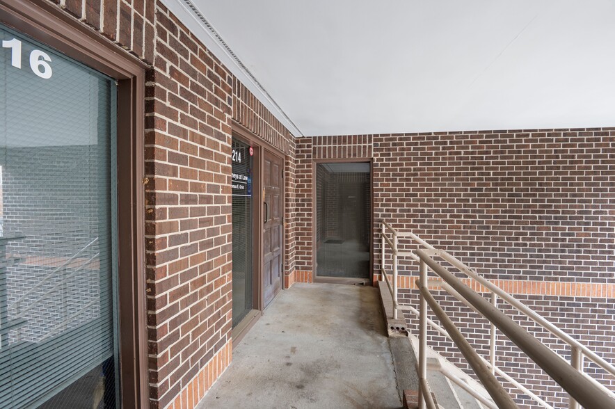 More Photos Of 101 N McDowell St, Charlotte Office For Sale