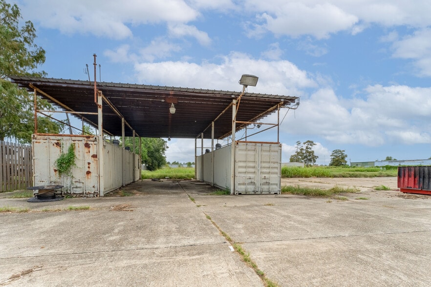 More Photos Of 7370 Chef Menteur Hwy, New Orleans Lodge Meeting Hall For Sale