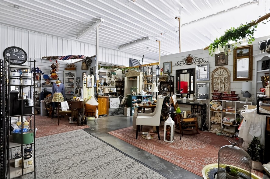 More Photos Of 291 E Two Cent Rd, Bargersville Warehouse For Sale