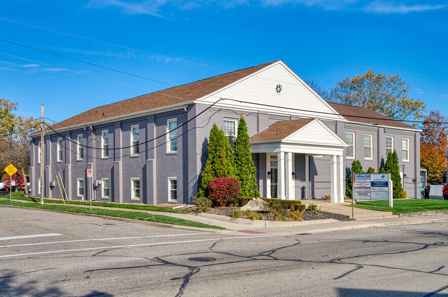 Primary Photo Of 496 W Ann Arbor Trl, Plymouth Office For Lease