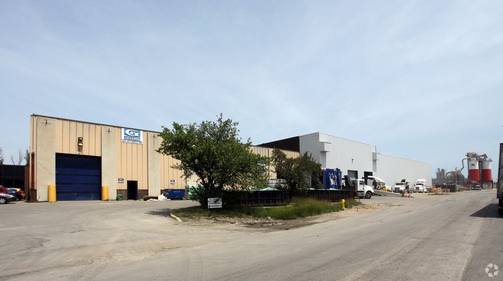 Primary Photo Of 355 Attwell Dr, Toronto Warehouse For Lease