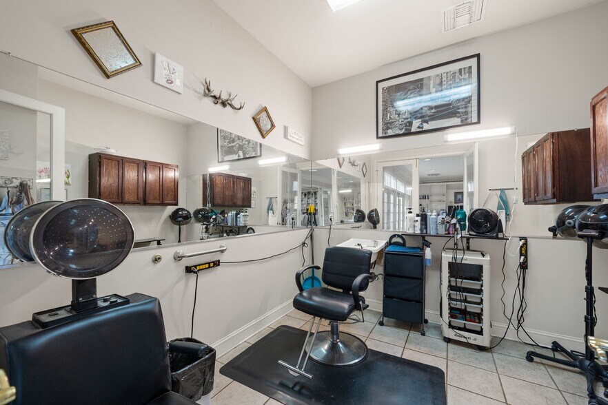 More Photos Of 10171 Papa George St, Daphne Congregate Senior Housing For Lease