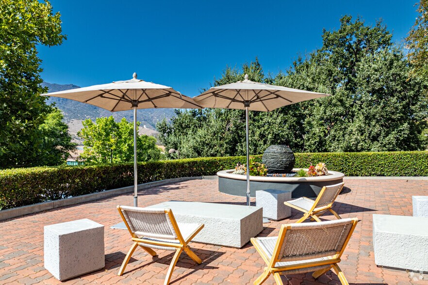 More Photos Of 29219 Canwood St, Agoura Hills Office For Sale