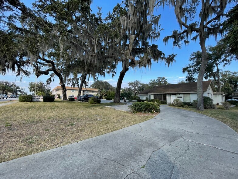 More Photos Of 633 N Bay St, Eustis Office Residential For Sale