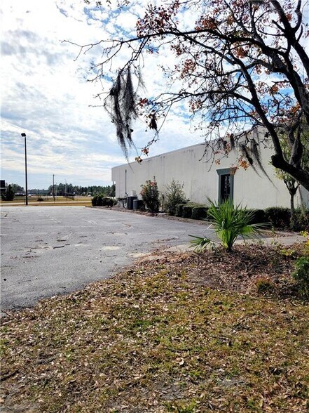 More Photos Of 1777 S Georgia Pky W, Waycross Office For Sale