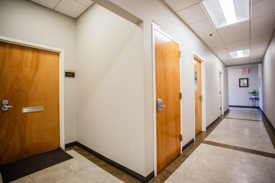 More Photos Of 486 Sunrise Hwy, Rockville Centre Office For Sale