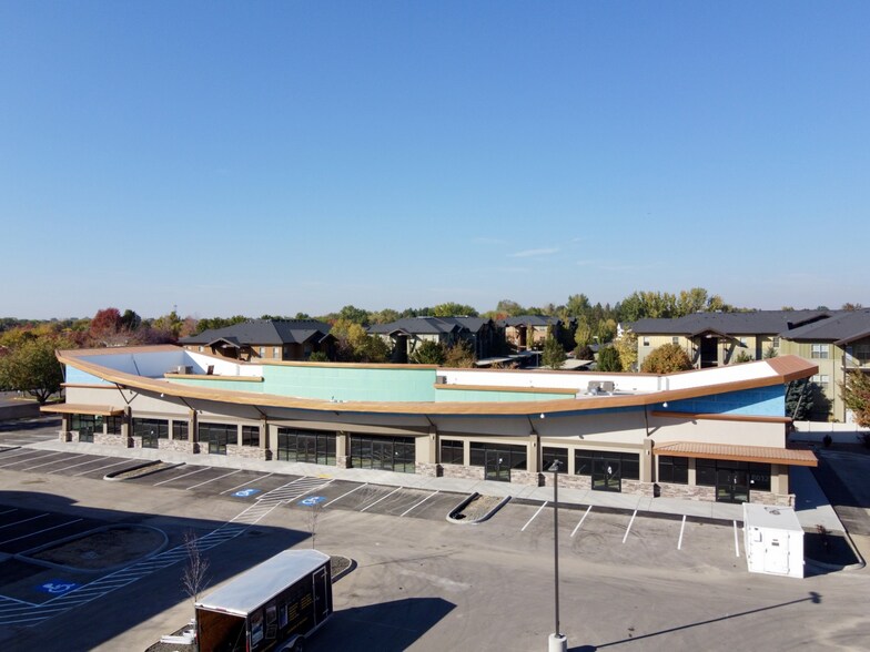 More Photos Of 10100 Overland rd, Boise General Retail For Sale