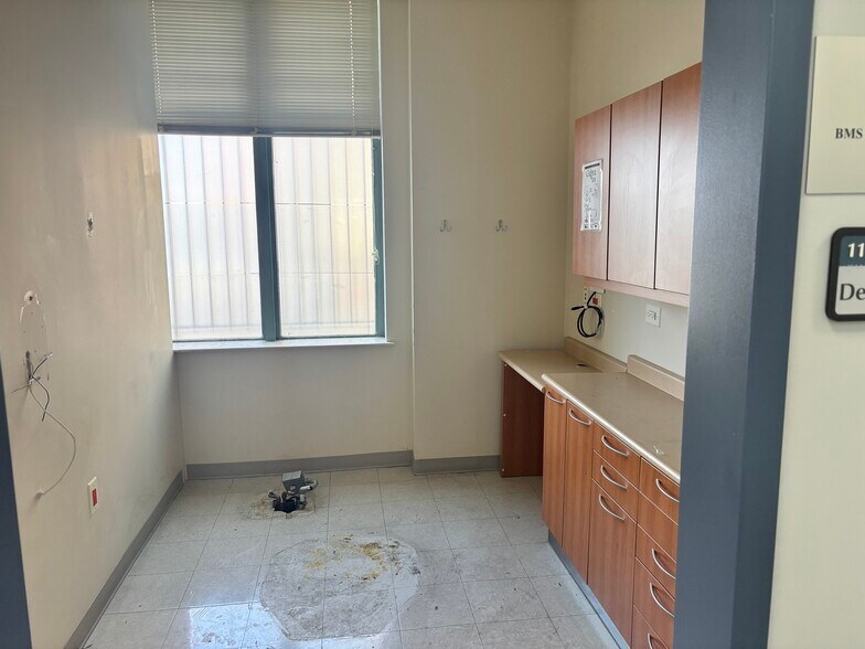 More Photos Of 330 Hinsdale St, Brooklyn Multifamily For Sale