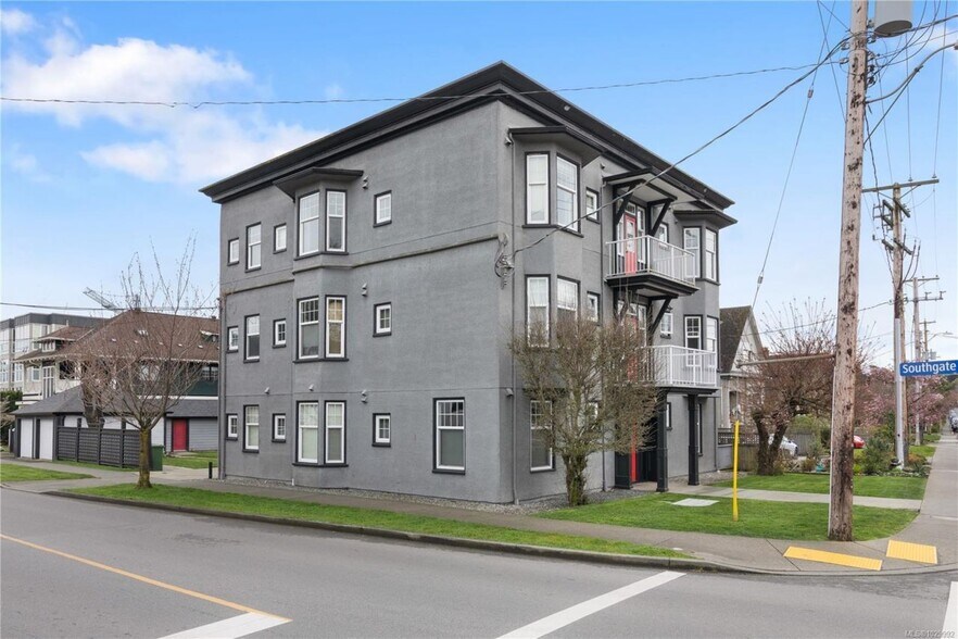 More Photos Of 421 Vancouver St, Victoria Apartments For Sale