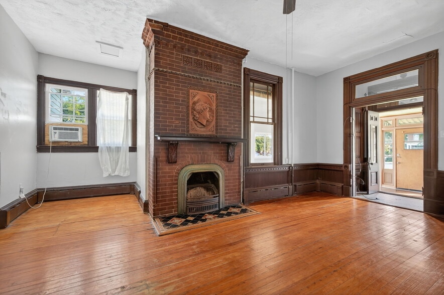 More Photos Of 406 S Armistead Ave, Hampton Apartments For Sale