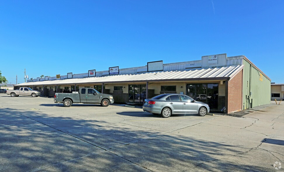More Photos Of 490 North St, Longwood Flex For Lease