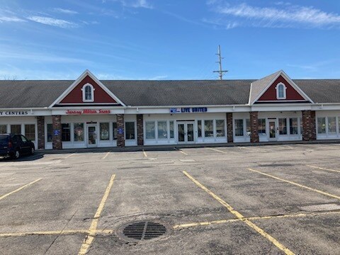 More Photos Of 209 Center St, Chardon Unknown For Lease