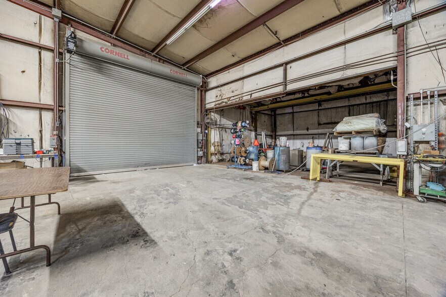 More Photos Of 3380 Smith Farm Rd, Matthews Warehouse For Lease