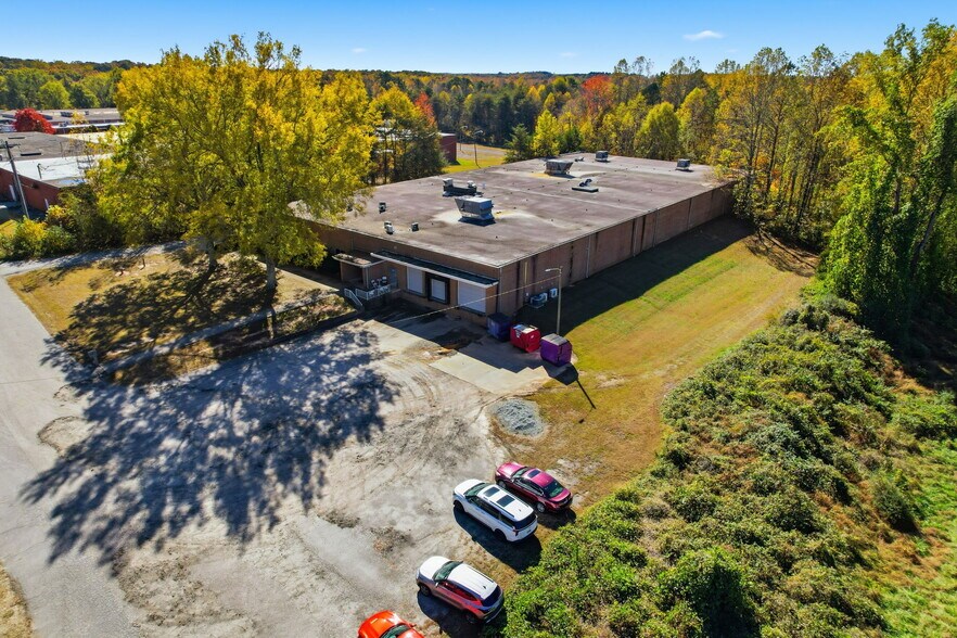 More Photos Of 100 Sweetree St, Cherryville Warehouse For Lease