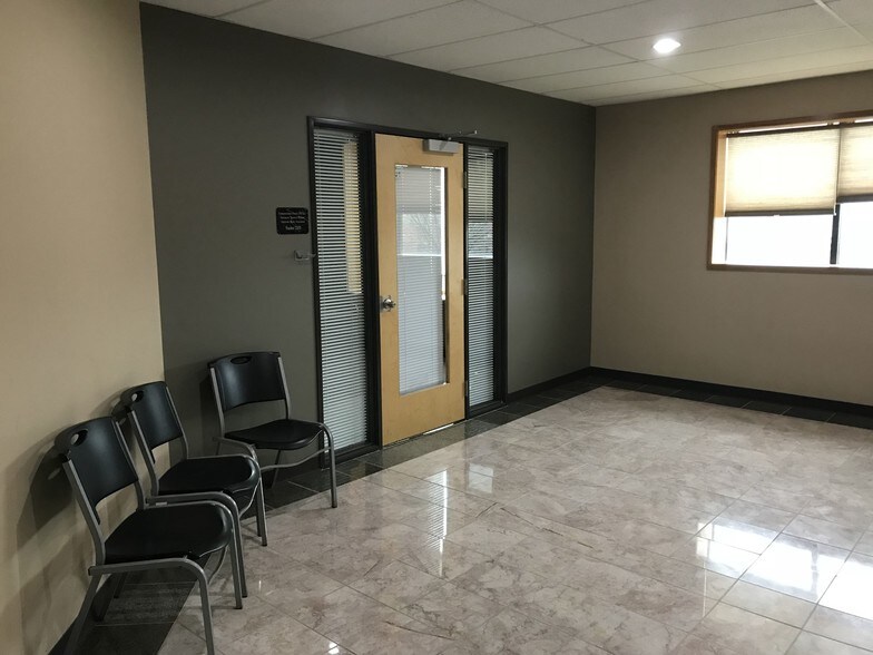 More Photos Of 55 S State Ave, Indianapolis Flex For Sale
