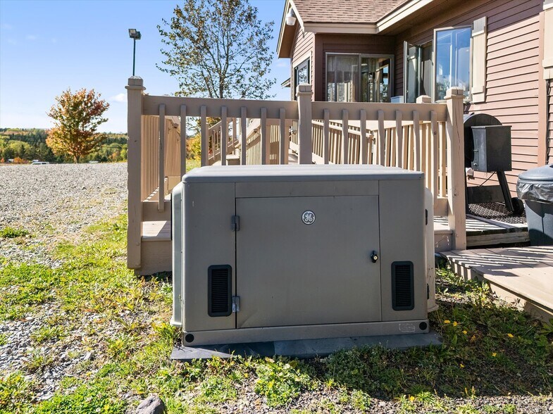 More Photos Of 341 US Route 1, Weston Hotel For Sale