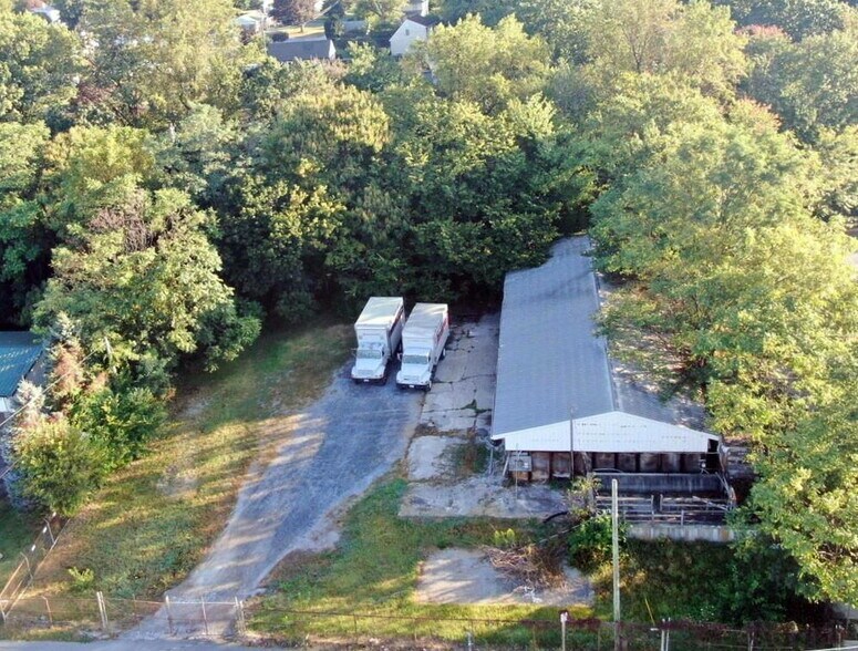 More Photos Of 101 Center St, Mount Airy Warehouse For Sale