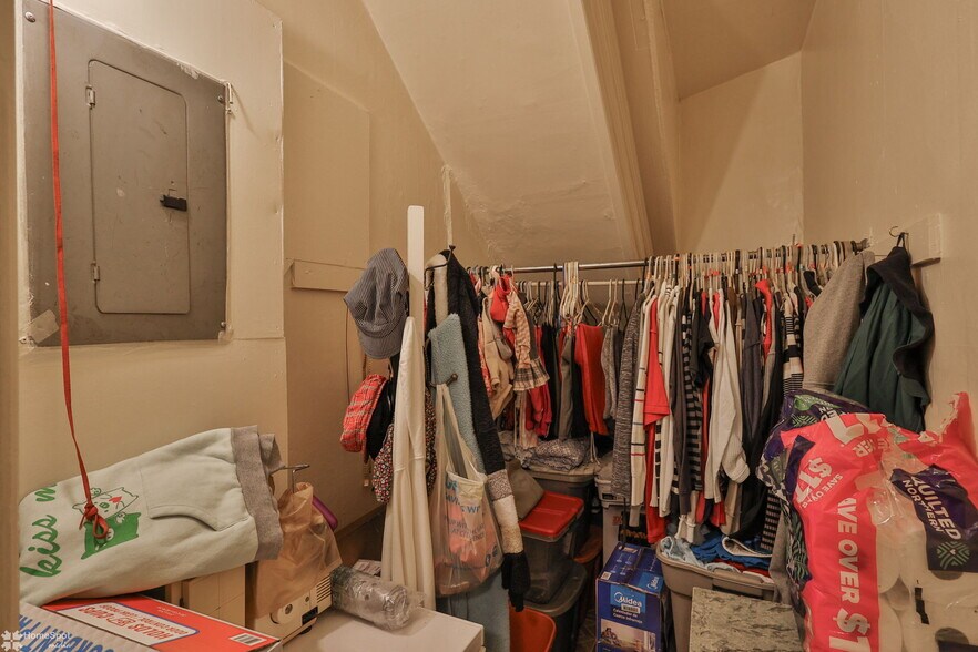 More Photos Of 424 N 6th St, Allentown Multifamily For Sale