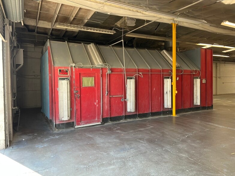 More Photos Of 500 S Raymond Ave, Fullerton Warehouse For Lease