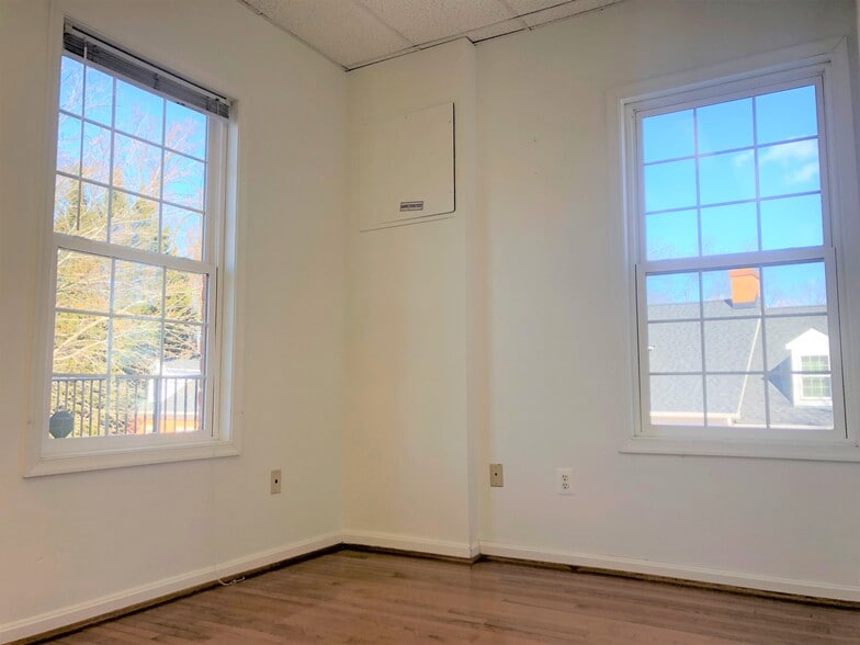 More Photos Of 10260-10268 Baltimore National Pike, Ellicott City Office For Lease