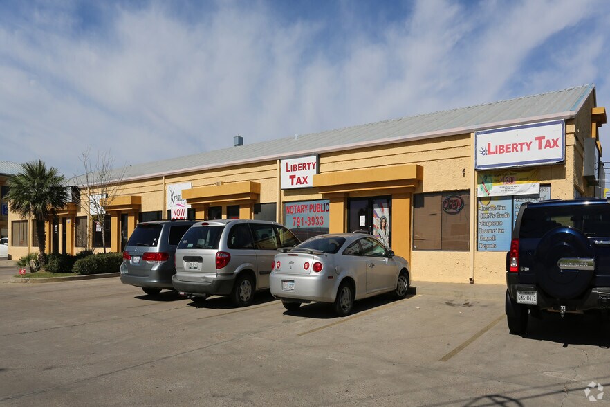 More Photos Of 5918 McPherson Rd, Laredo Loft Creative Space For Sale