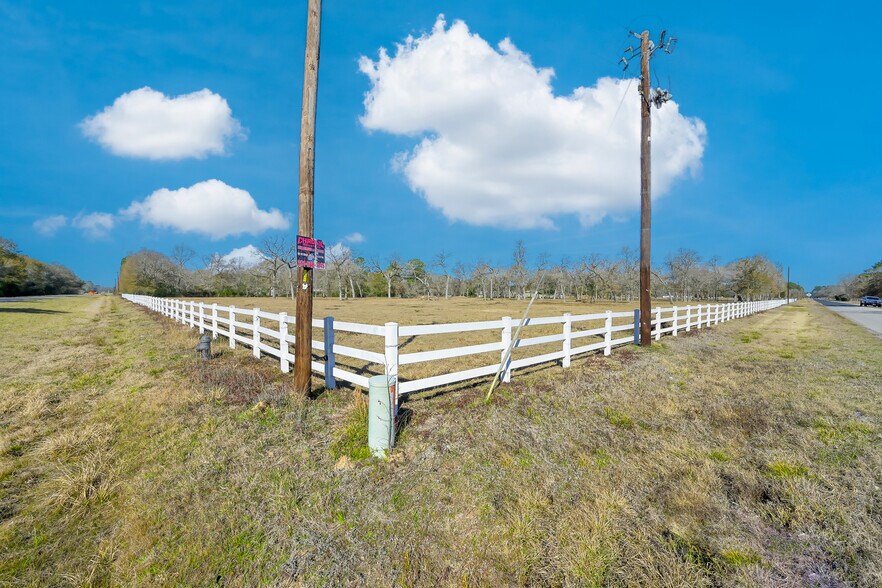More Photos Of 26071 Forest Hills Ln, Waller Land For Sale