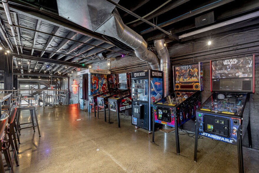 More Photos Of 316-320 Reading Rd, Cincinnati General Retail For Lease