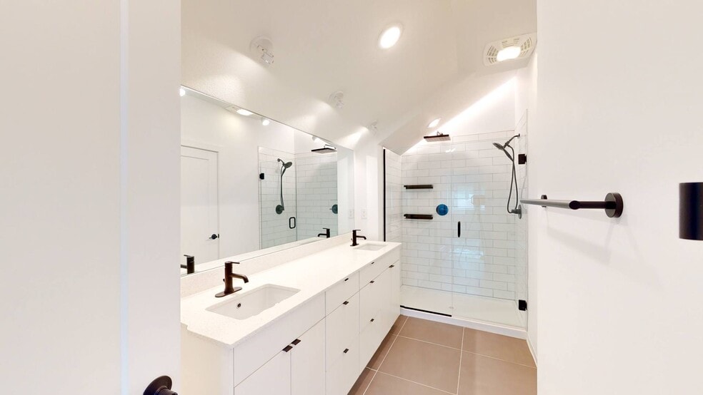 More Photos Of 6115 Nieman Rd, Shawnee Apartments For Sale