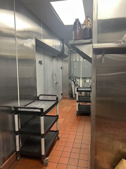 More Photos Of 2342 Shallowford Village Dr, Chattanooga Restaurant For Lease
