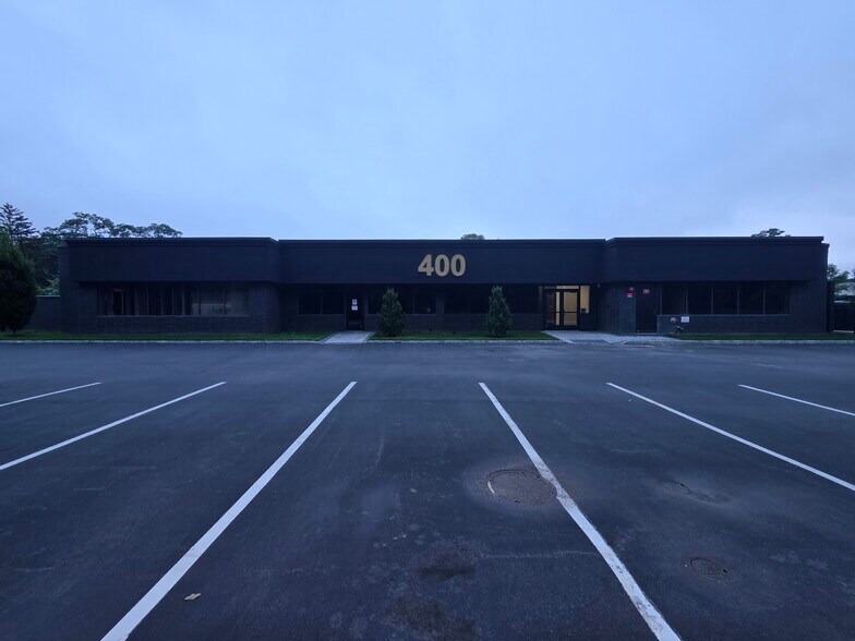 Primary Photo Of 400 Townline Rd, Hauppauge Office For Lease
