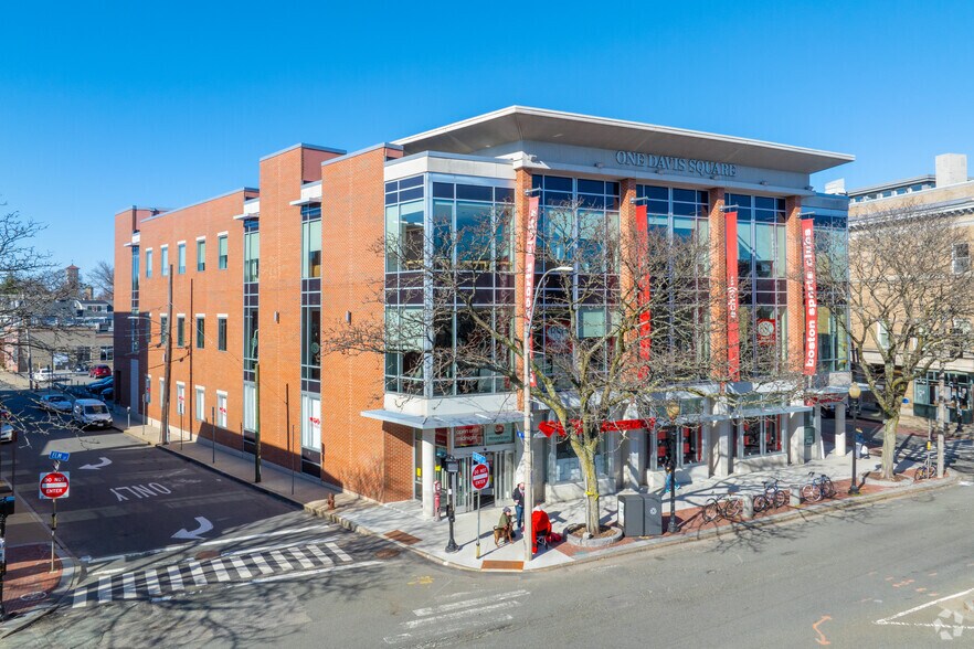 More Photos Of One Davis Sq, Somerville Health Club For Lease