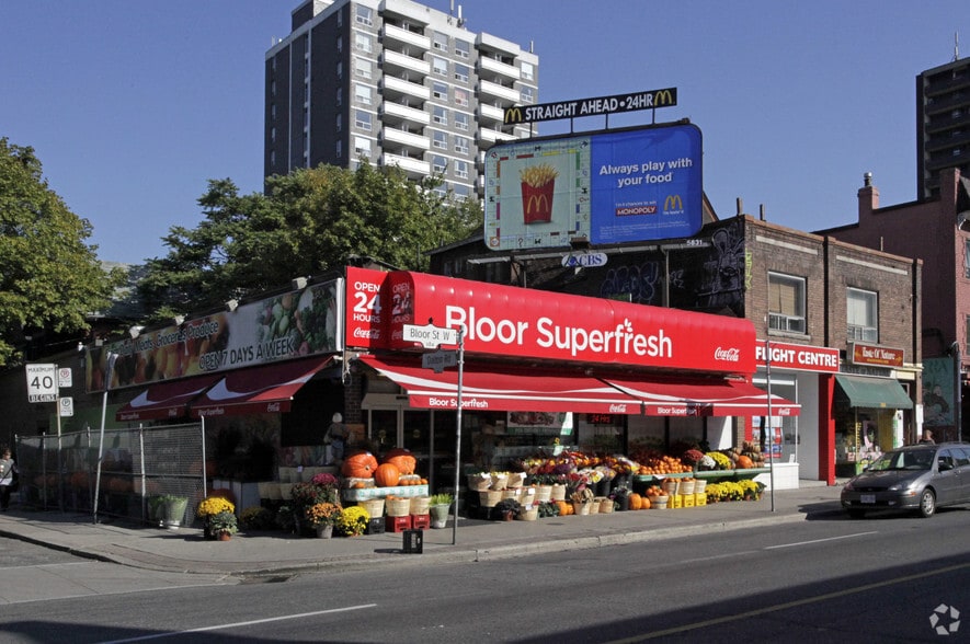 Primary Photo Of 380-384 Bloor St W, Toronto Storefront Retail Residential For Lease