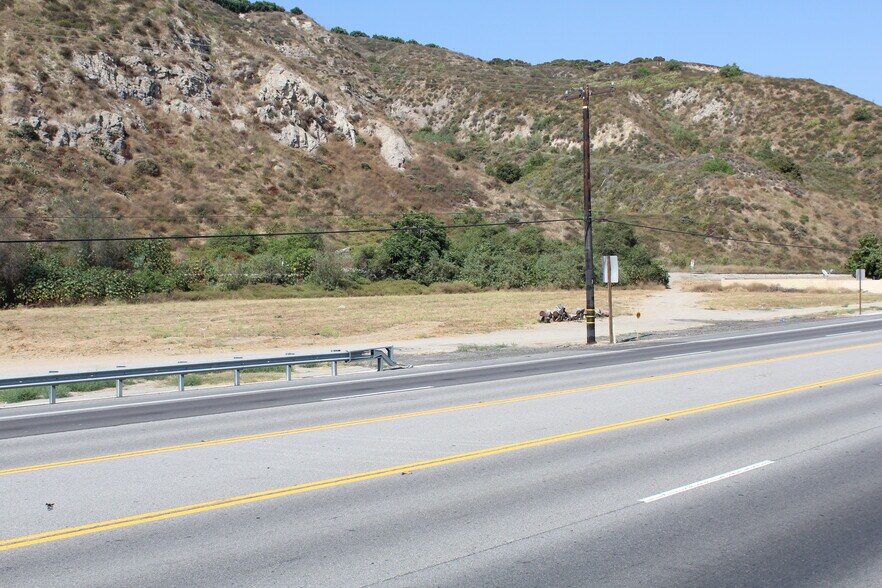 More Photos Of 251 Telegraph Road, Fillmore Land For Sale