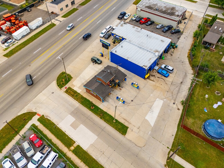More Photos Of 636 Southfield Rd, Lincoln Park Carwash For Sale