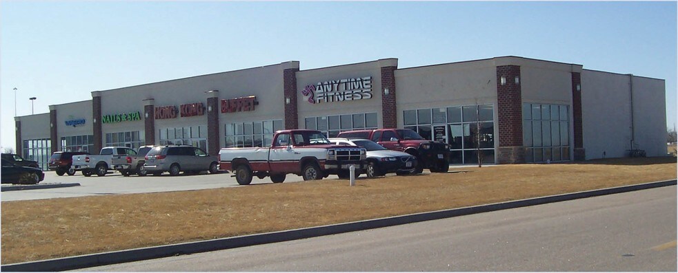 More Photos Of 210 Frontier St, Lexington Storefront Retail Office For Lease