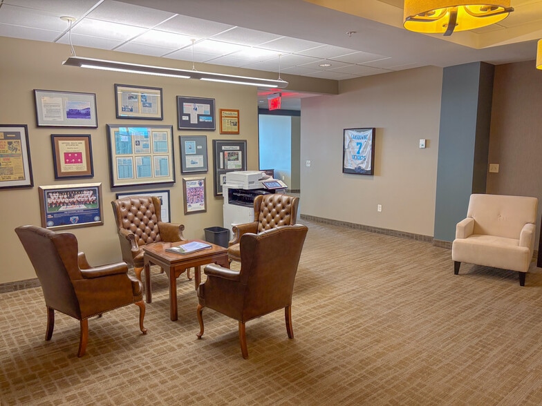 More Photos Of 10 Lafayette Sq, Buffalo Hotel For Lease