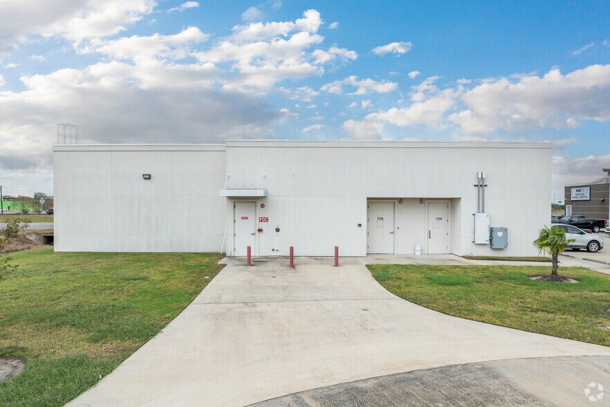 More Photos Of 7236 Medical Center Dr, Texas City Medical For Lease