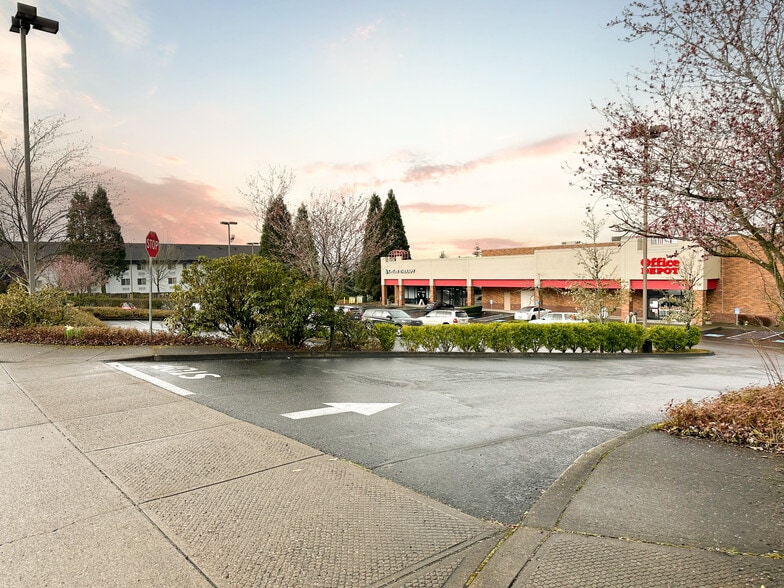 More Photos Of 12115-12117 SE Stevens Rd, Portland Unknown For Lease