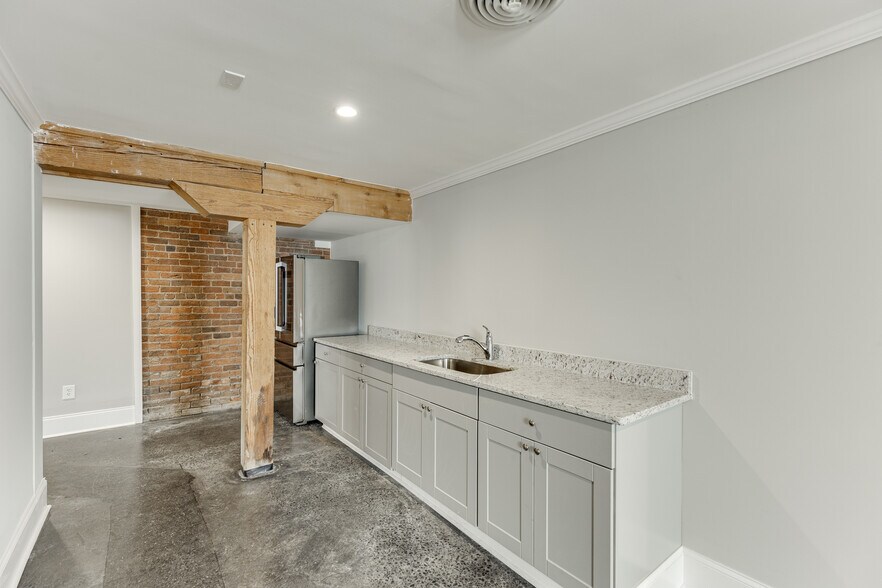 More Photos Of 55 Scott St, Buford Office For Lease