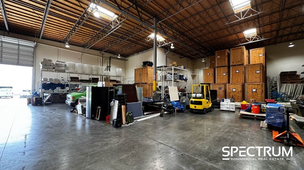 More Photos Of 29059 The Old Rd, Valencia Warehouse For Lease