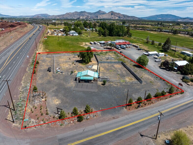 More Photos Of 223 NW Oneil way, Redmond Shelter For Sale