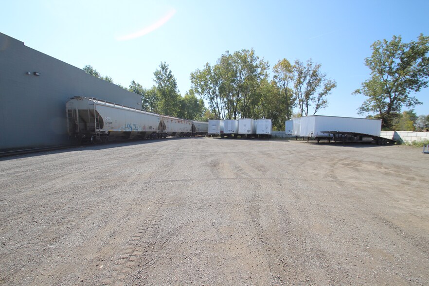 More Photos Of 1550 Spruce St, Wooster Industrial For Sale