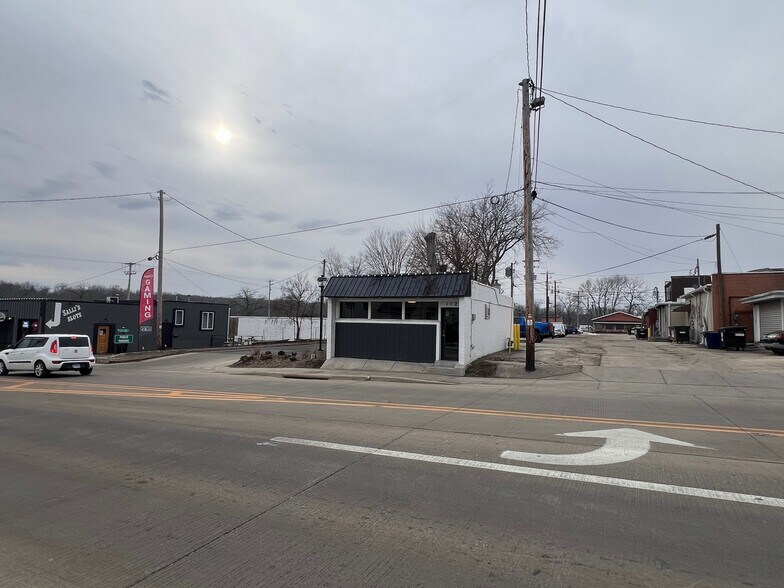 More Photos Of 112 S Blackhawk Blvd, Rockton Loft Creative Space For Lease