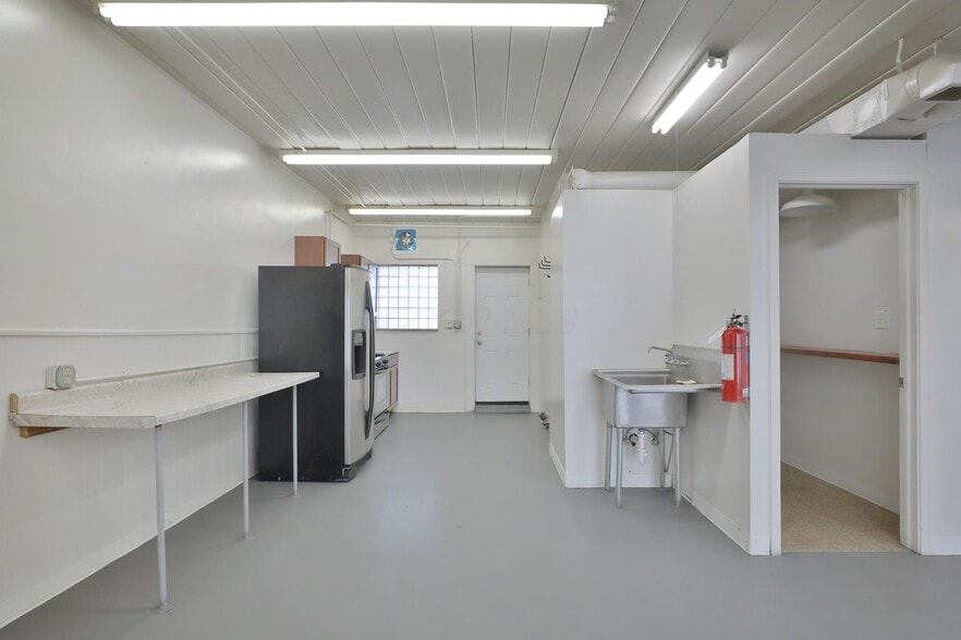 More Photos Of 253 Chittenden Ave, Columbus Loft Creative Space For Sale