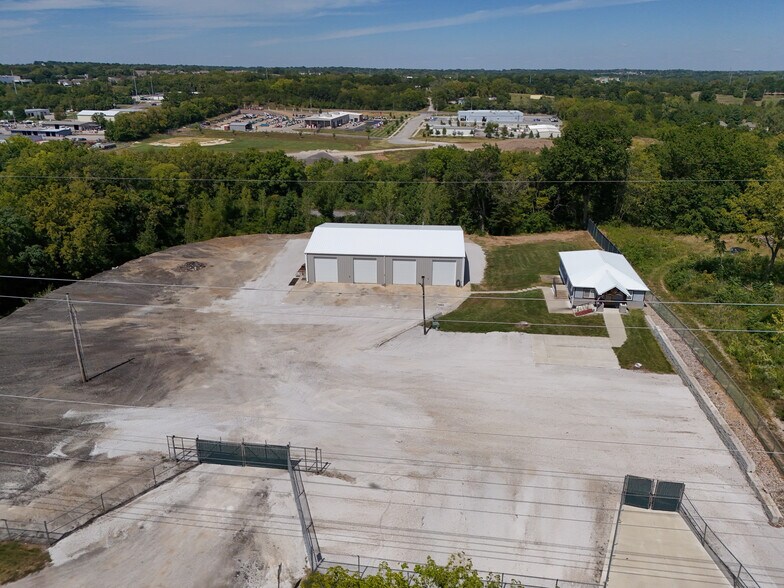 More Photos Of 1455 SE County Road AA, Blue Springs Warehouse For Sale