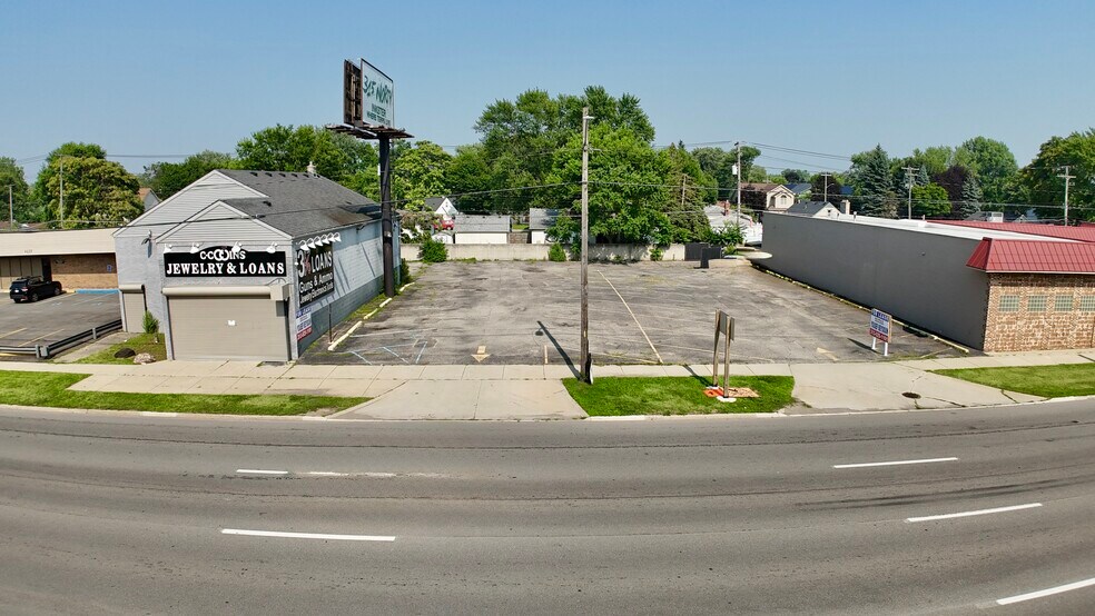 More Photos Of 4807 S Telegraph Rd, Dearborn Heights Freestanding For Lease