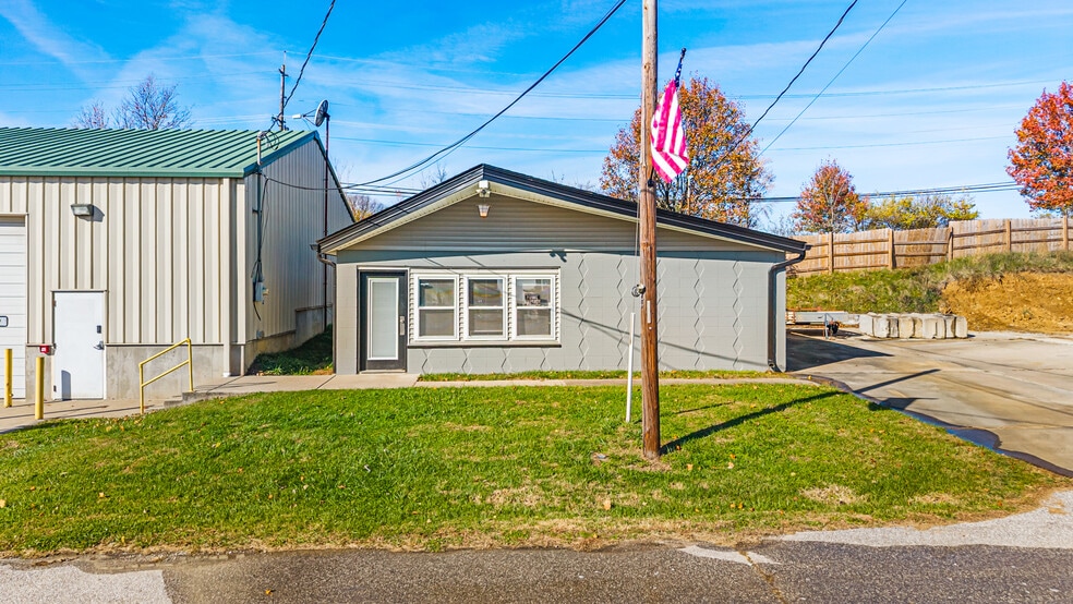 More Photos Of 260 Old Nicholson Rd, Walton Warehouse For Sale