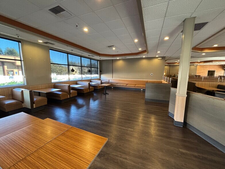 More Photos Of 5312 Old Redwood Hwy, Petaluma Restaurant For Sale